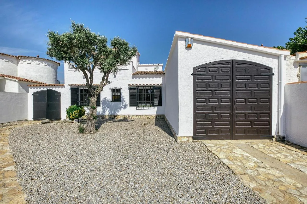 Villa Tordera Empuriabrava Holiday home